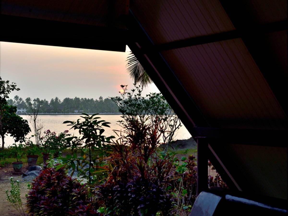 Kadaloram Beach Resort Kochi Bagian luar foto